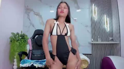 Snapshot of aristena_wow chatting on July 6, 2026, 6:32 pm A R I S online show from July 6, 2026, 6:32 pm