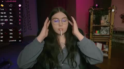 Snapshot of arizonaa_muse chatting on April 24, 2026, 1:57 pm Astrid online show from April 24, 2026, 1:57 pm