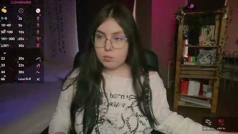 Snapshot of arizonaa_muse chatting on April 26, 2026, 11:19 am Astrid online show from April 26, 2026, 11:19 am