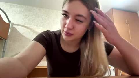 Snapshot of arlettaeavey chatting on June 20, 2026, 9:23 am Kate online show from June 20, 2026, 9:23 am