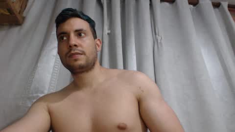 Snapshot of armando_2002 chatting on September 16, 2025, 4:35 am ARMANDO online show from September 16, 2025, 4:35 am