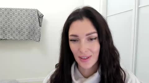 armanigirl online show from November 15, 2025, 1:40 pm