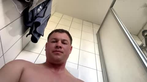 armyskater32 online show from March 3, 2025, 12:05 pm