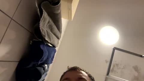 armyskater32 online show from September 30, 2025, 9:09 pm