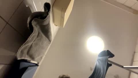 armyskater32 online show from November 24, 2025, 8:52 pm