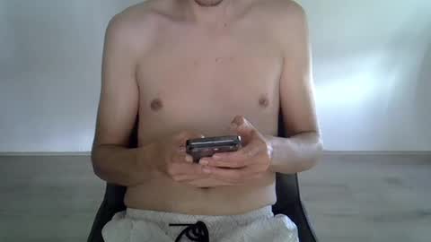 Snapshot of arnoanro chatting on June 18, 2026, 3:49 pm arnoanro online show from June 18, 2026, 3:49 pm