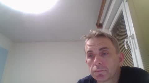 aromannn online show from December 2, 2025, 7:31 pm