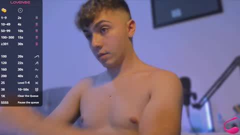 aron__cooper online show from February 21, 2025, 3:01 am