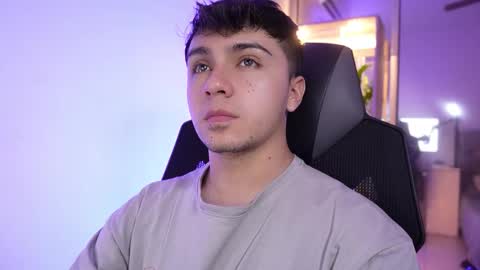 aron__cooper online show from December 20, 2025, 2:18 am