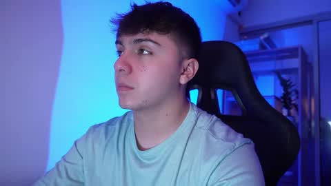 aron__cooper online show from April 11, 2026, 4:22 pm