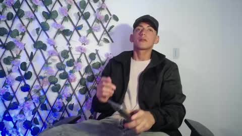 aron online show from February 4, 2025, 4:26 am