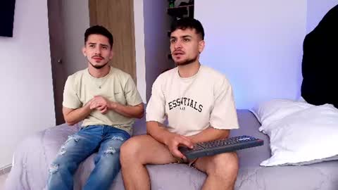 Snapshot of aron_santoro1 chatting on July 8, 2026, 3:16 pm Aron Santoro online show from July 8, 2026, 3:16 pm