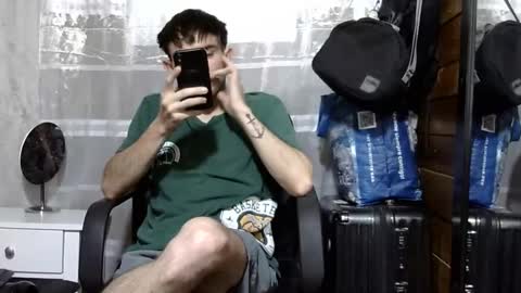 Snapshot of arongfranco chatting on September 30, 2025, 4:45 pm Aron G Franco online show from September 30, 2025, 4:45 pm