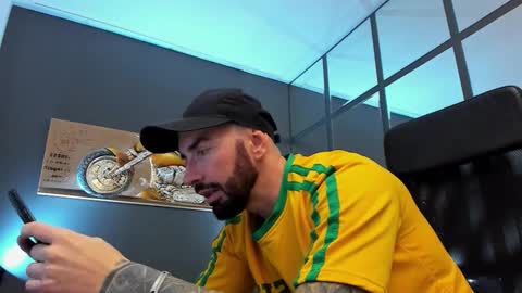 AronGrant online show from November 13, 2025, 10:03 am