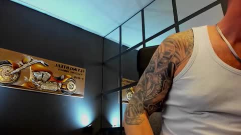 AronGrant online show from December 5, 2025, 10:13 am