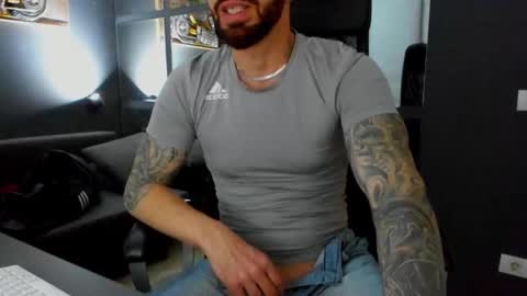 AronGrant online show from February 11, 2026, 10:42 am