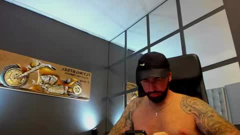 Snapshot of arongrant chatting on July 20, 2026, 9:45 am AronGrant online show from July 20, 2026, 9:45 am
