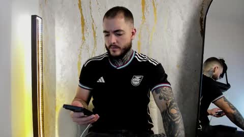 Aron online show from December 2, 2025, 4:51 am