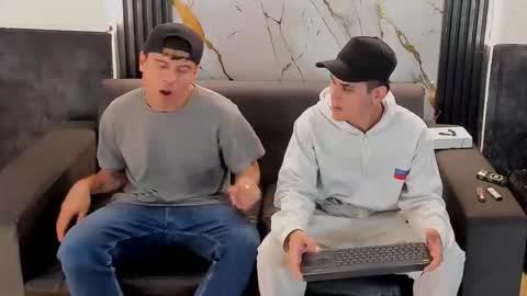 Aroon   online show from April 2, 2026, 4:10 am