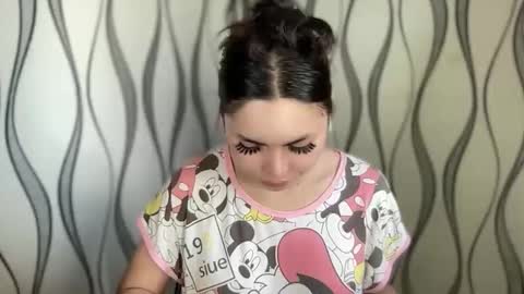 KATE MORE  online show from September 17, 2025, 3:41 am