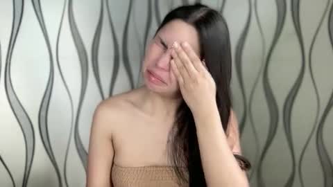 KATE MORE  online show from September 28, 2025, 4:18 am