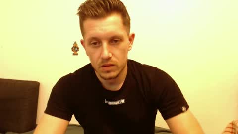 arromwilliam90 online show from January 22, 2025, 8:18 am