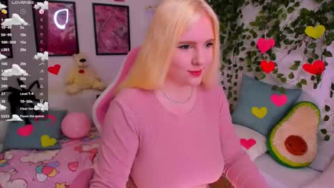 art_lovee_ online show from February 21, 2026, 1:28 am