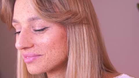 Snapshot of artease chatting on November 1, 2025, 11:01 am Arti Next Streams - online show from November 1, 2025, 11:01 am