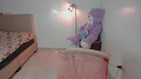 Snapshot of artemis_020 chatting on July 2, 2026, 3:18 pm FENIX online show from July 2, 2026, 3:18 pm