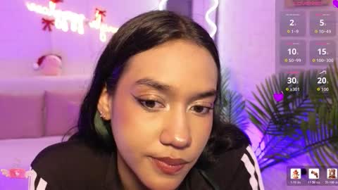 artemiss_tay online show from December 22, 2025, 7:33 pm