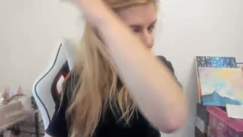 MIA online show from November 26, 2025, 11:22 am