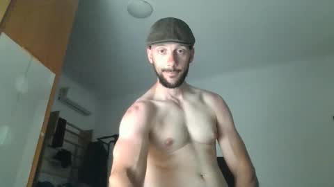 Snapshot of artur833 chatting on April 17, 2026, 8:45 pm artur833 online show from April 17, 2026, 8:45 pm