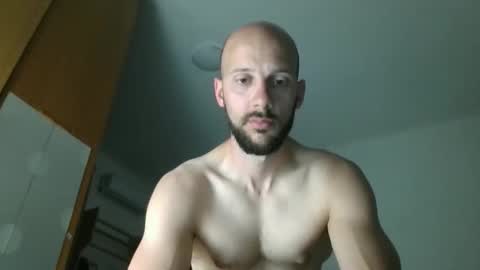 Snapshot of artur833 chatting on April 21, 2026, 8:12 pm artur833 online show from April 21, 2026, 8:12 pm