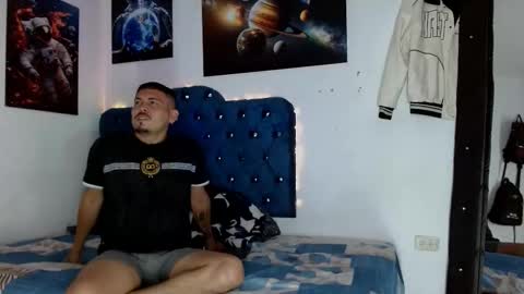 arturocontreras11 online show from November 29, 2025, 8:50 am