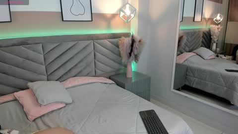 ARY THOMPSON online show from January 29, 2025, 8:14 pm