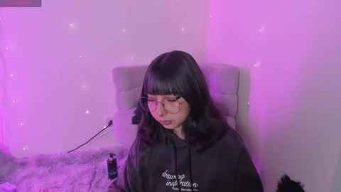 Snapshot of arya_line chatting on May 3, 2026, 3:23 am Arys online show from May 3, 2026, 3:23 am