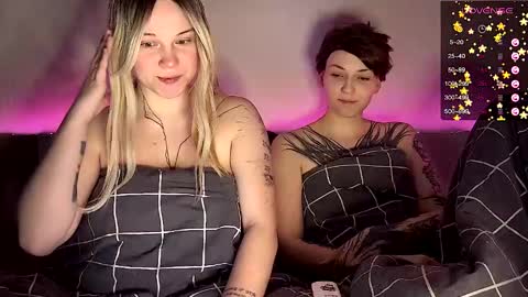 Snapshot of arya_stark7 chatting on December 26, 2024, 5:15 am Arya brunett and Cassie blond online show from December 26, 2024, 5:15 am