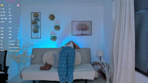 arya_xelion online show from April 27, 2026, 9:13 pm