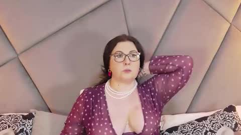 Aryana online show from February 23, 2026, 6:33 am