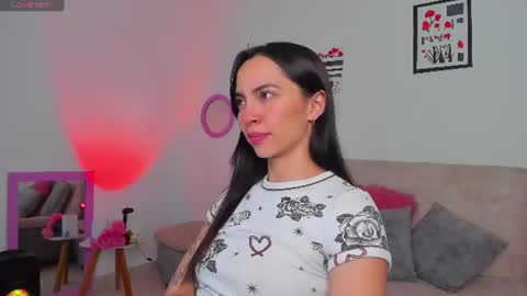Snapshot of aryane_art_ chatting on June 30, 2026, 2:23 am carol online show from June 30, 2026, 2:23 am