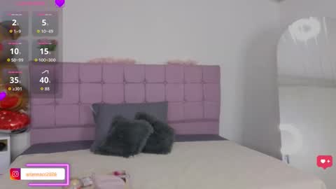 arycooper_ online show from March 28, 2026, 11:43 am