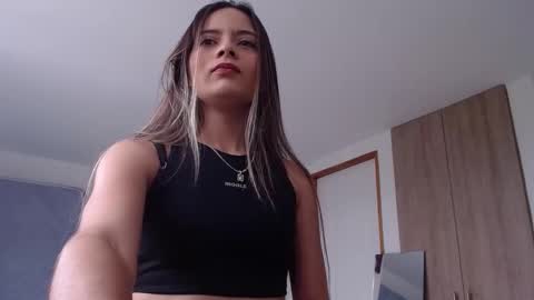 ximena online show from February 22, 2025, 8:09 pm