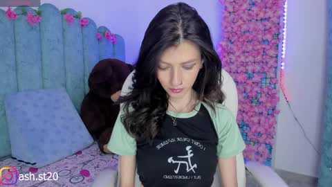 Snapshot of ash_20_ chatting on May 19, 2026, 4:57 pm A S H online show from May 19, 2026, 4:57 pm