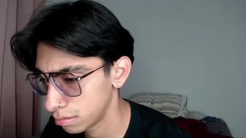 Ash online show from November 11, 2025, 1:27 am