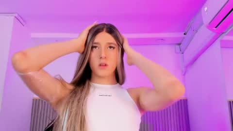 ash_valentine online show from April 9, 2026, 8:14 pm