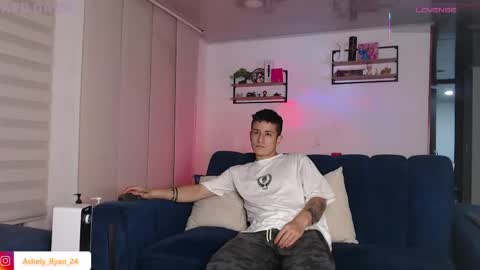 Snapshot of ashely_ryan24 chatting on April 23, 2026, 11:18 pm Ashley And Ryan online show from April 23, 2026, 11:18 pm