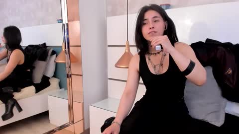 Ashkoreh online show from September 26, 2025, 7:51 pm