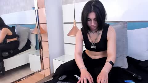 Ashkoreh online show from September 28, 2025, 7:52 pm