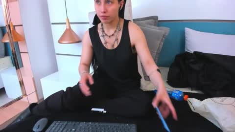 Ashkoreh online show from March 6, 2026, 10:39 pm