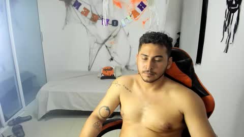 ashlan_king online show from October 30, 2025, 2:35 am